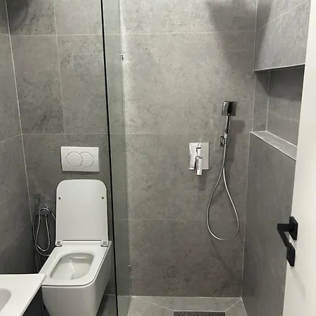 Private Center Tiran