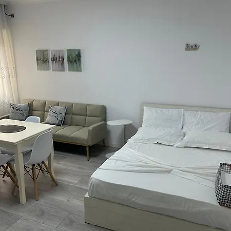 Private Center דירה